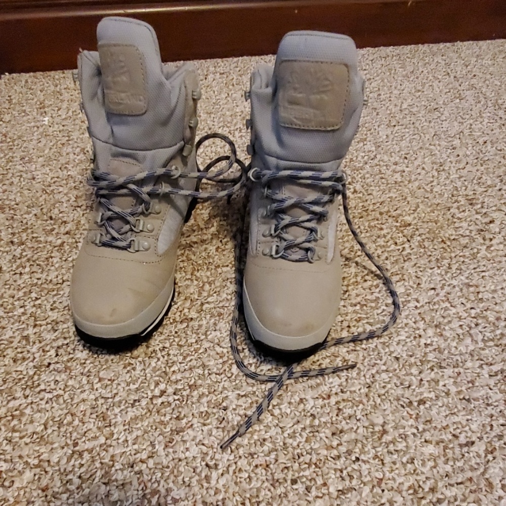 Shoes - Picture 2 of 3